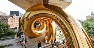Plastique Fantastique - auruBOROS: Urban Memory and Collective Dream, High Line, New York. Photo credit: ⒸSwan Park