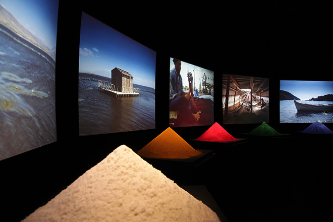 Studio Azzurro - Il Colore dei gesti. Sinfonia Mediterraneo, videoinstallazione, 2013 Studio Azzurro - Il Colore dei gesti. Sinfonia Mediterraneo, videoinstallazione, 2013