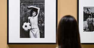 LETIZIA BATTAGLIA. L’OPERA, 1970-2020, installation view, CAMERA Torino. Photo credit: Andrea Guermani