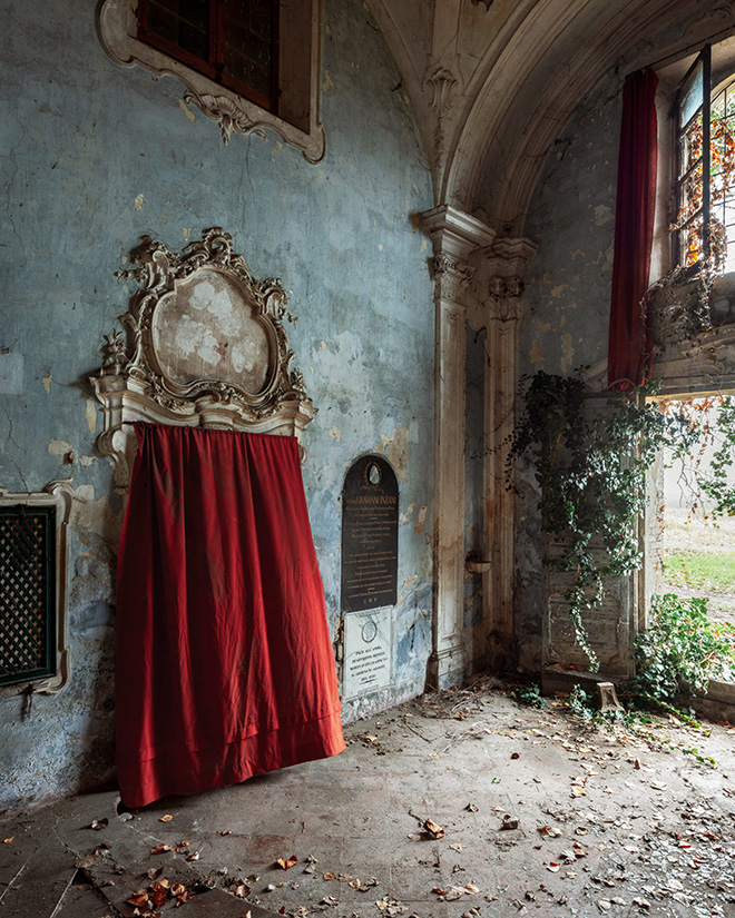 ©Nicola Bertellotti - Elegia in una chiesa di campagna, 120x96 cm.
