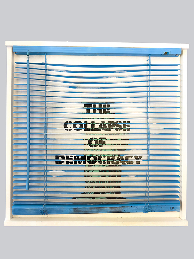 LAIKA - THE COLLAPSE OF DEMOCRACY 2, tecnica mista su legno e tenda veneziana, 75x75