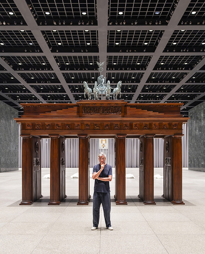 Maurizio Cattelan, Neue Nationalgalerie, 2026. © Neue Nationalgalerie – Stiftung Preußischer Kulturbesitz / David von Becker