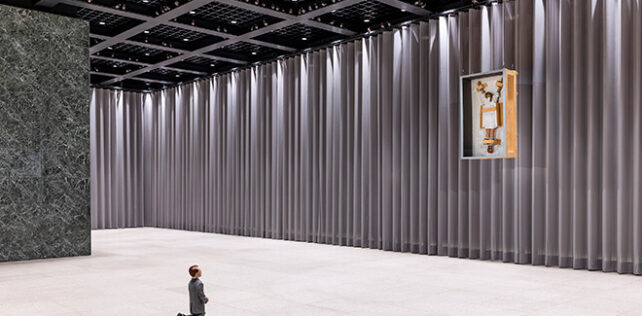 Maurizio Cattelan – “NIGHT”, Neue Nationalgalerie
